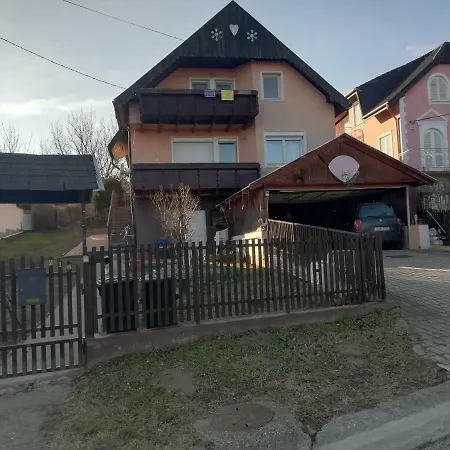 Petra Apartman *