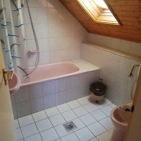 Petra Apartman * Alsópáhok
